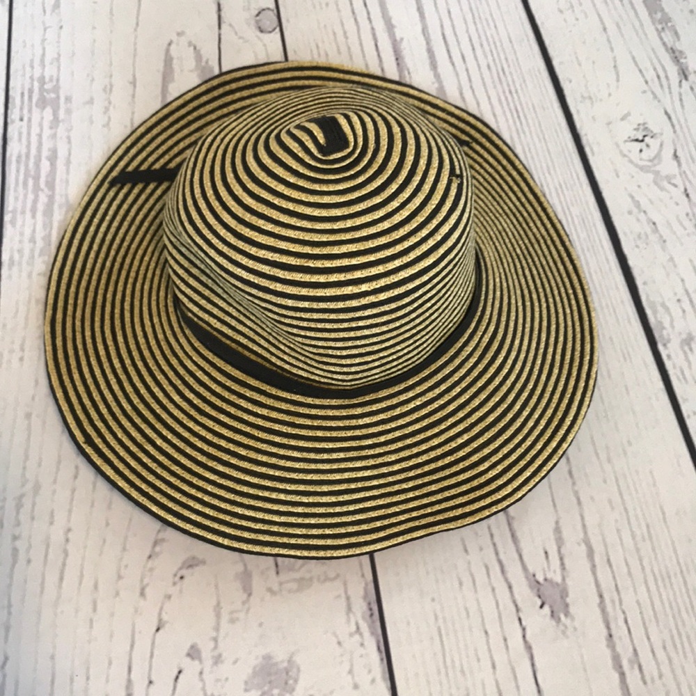 🙉 Something Special floppy hat